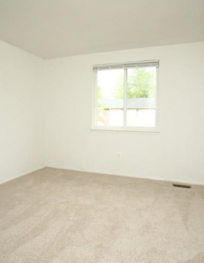 royal-woods-townhomes-apartments-for-rent-in-riverview-mi-gallery-1
