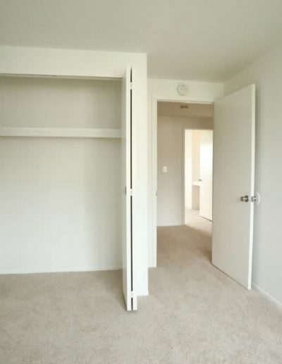 royal-woods-townhomes-apartments-for-rent-in-riverview-mi-gallery-19