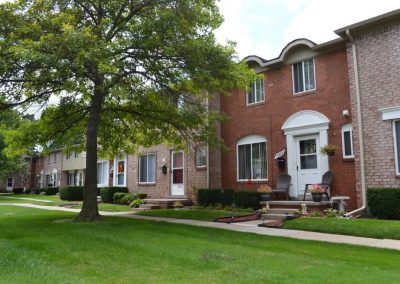 royal-woods-townhomes-apartments-for-rent-in-riverview-mi-gallery-8