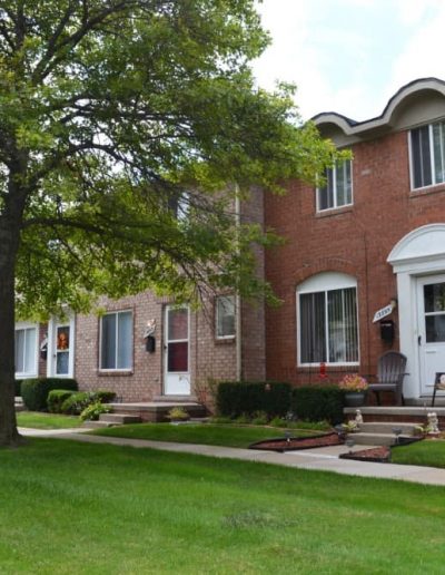 royal-woods-townhomes-apartments-for-rent-in-riverview-mi-gallery-8